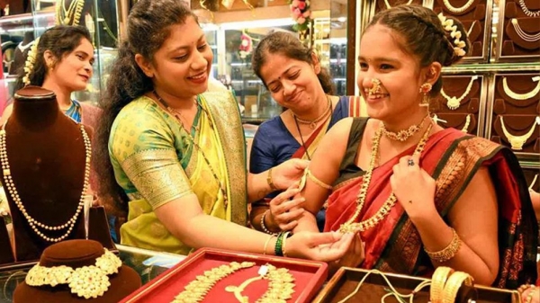 দেশে স্বর্ণের দামে বড় লাফ, ভরিতে বাড়ল কত?