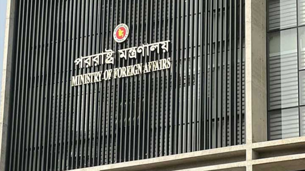 প্রধানমন্ত্রীর নির্দেশনায় ঢাকা থেকে জরুরি সহায়তা যাচ্ছে ইরানে