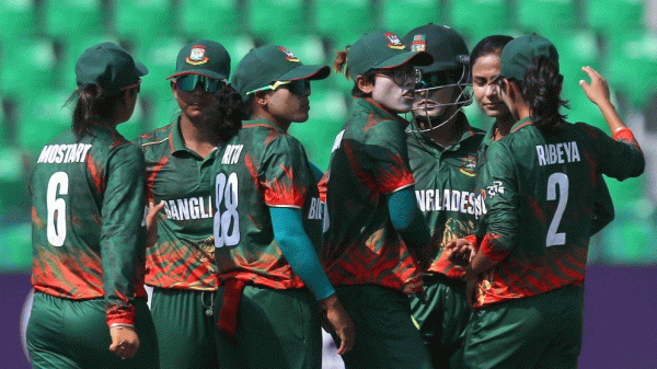 ৮৮ রান করতে না পারায় হোয়াইটওয়াশ