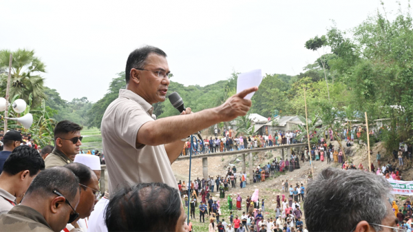 গণভোট ও জুলাই সনদ নিয়ে বিভ্রান্তকারীদের প্রশ্রয় না দেওয়ার আহ্বান প্রধানমন্ত্রীর